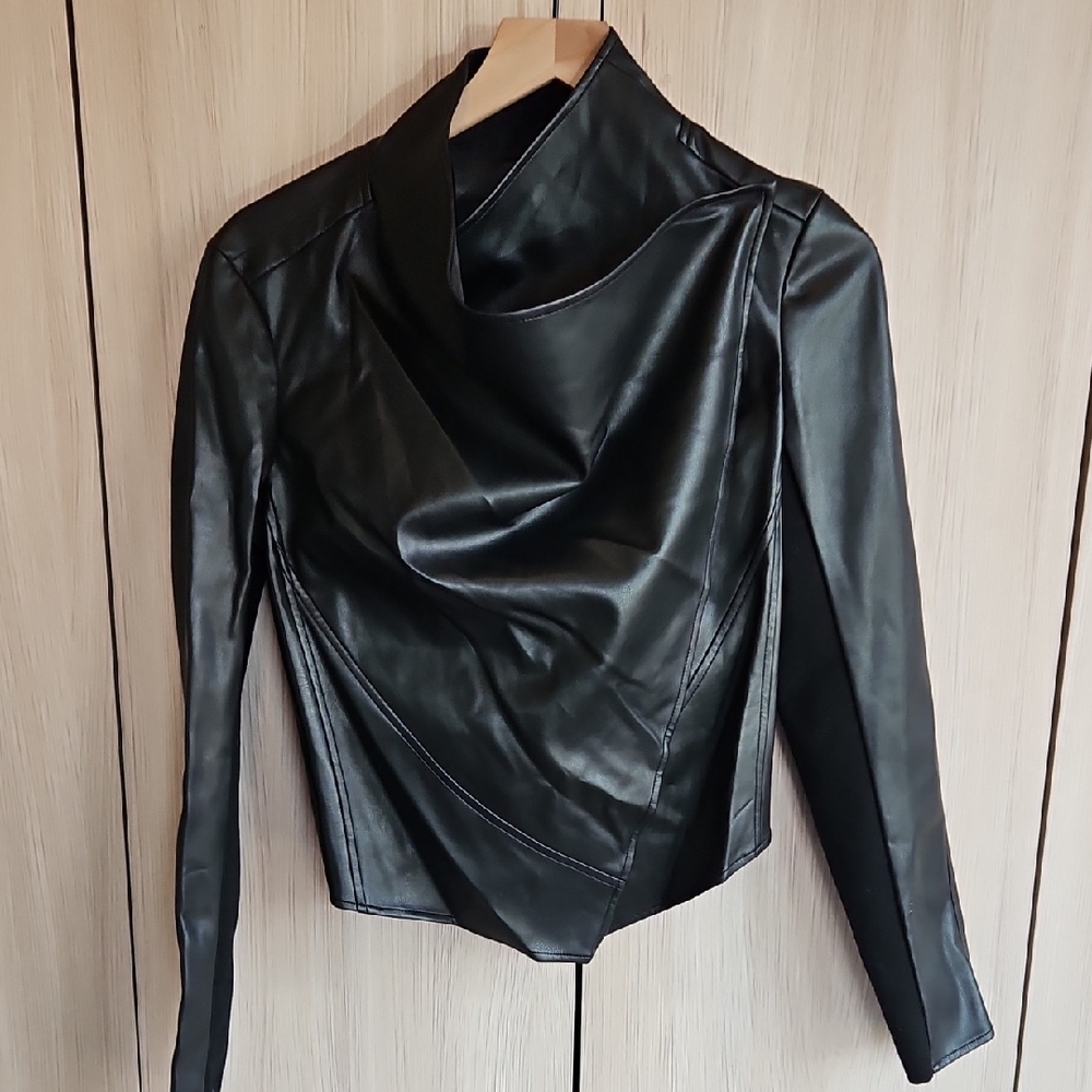 Elegant Black Leather Jacket for Women